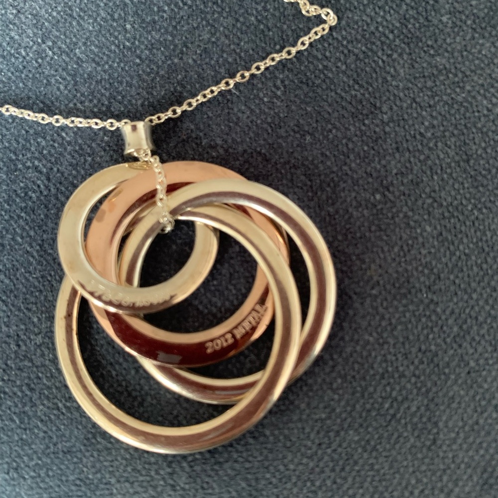 Tiffany & Co 1837 Interlocking Circles Pendant with Necklace. Sterling Silver.